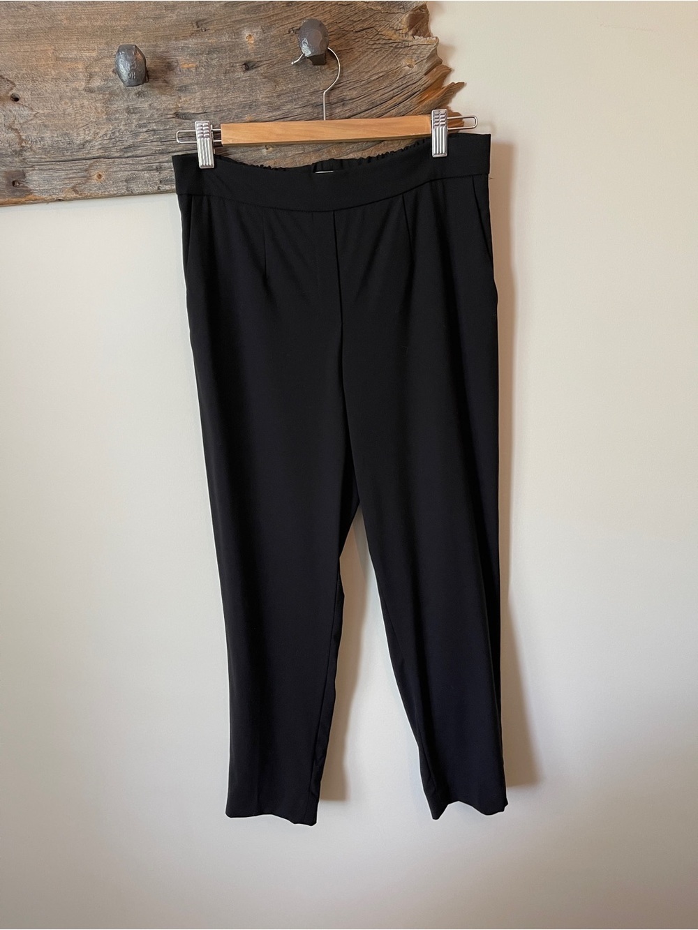 Aritzia Babaton Black Straight-Leg Work Pants